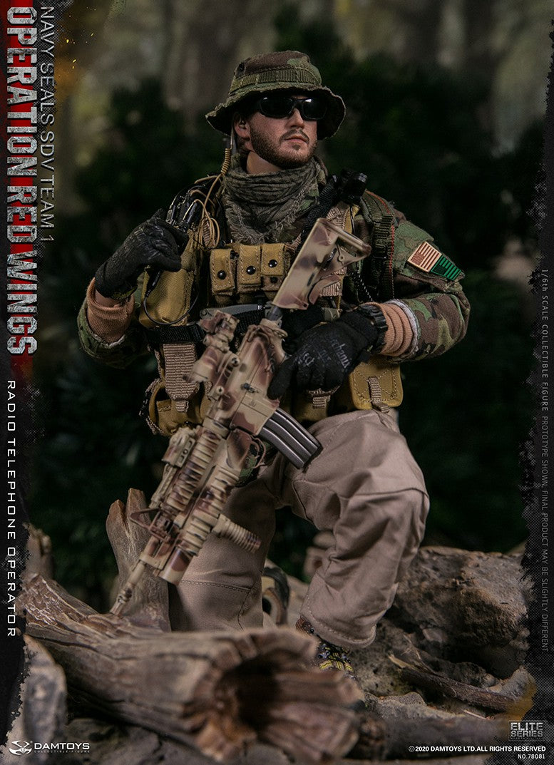 Load image into Gallery viewer, DAM Toys - Operation Red Wings NAVY SEALS SDV Team 1 Radio Telephone Operator
