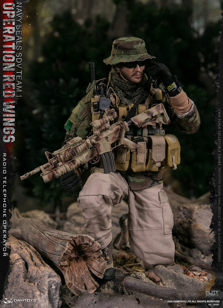 Load image into Gallery viewer, DAM Toys - Operation Red Wings NAVY SEALS SDV Team 1 Radio Telephone Operator
