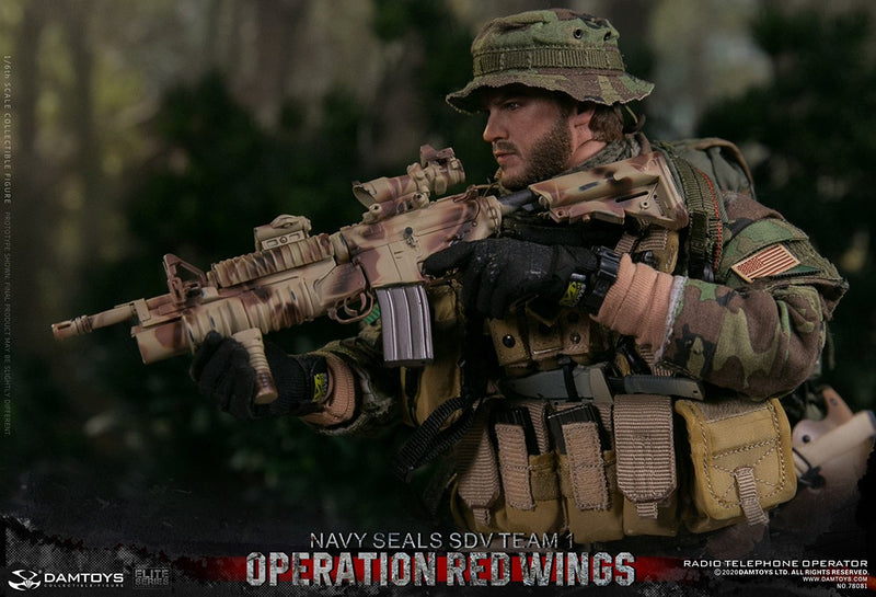 Load image into Gallery viewer, DAM Toys - Operation Red Wings NAVY SEALS SDV Team 1 Radio Telephone Operator

