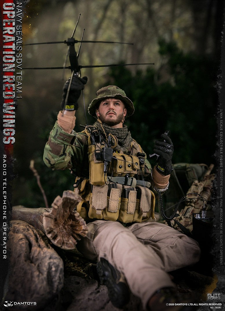 Load image into Gallery viewer, DAM Toys - Operation Red Wings NAVY SEALS SDV Team 1 Radio Telephone Operator

