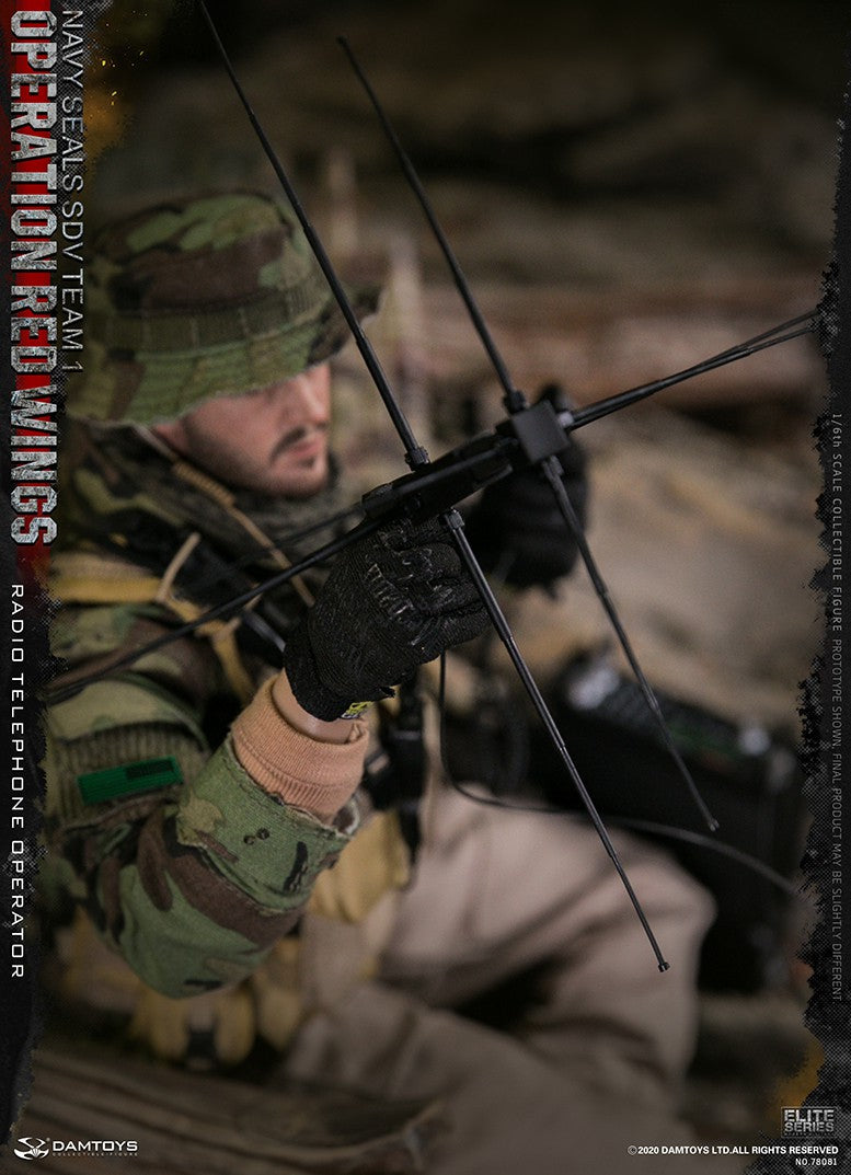 Load image into Gallery viewer, DAM Toys - Operation Red Wings NAVY SEALS SDV Team 1 Radio Telephone Operator
