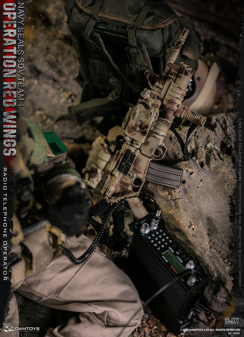 Load image into Gallery viewer, DAM Toys - Operation Red Wings NAVY SEALS SDV Team 1 Radio Telephone Operator

