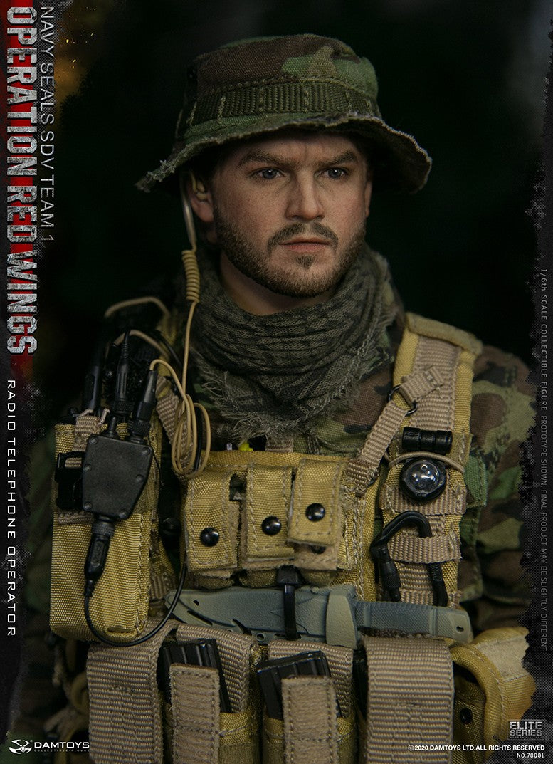 Load image into Gallery viewer, DAM Toys - Operation Red Wings NAVY SEALS SDV Team 1 Radio Telephone Operator
