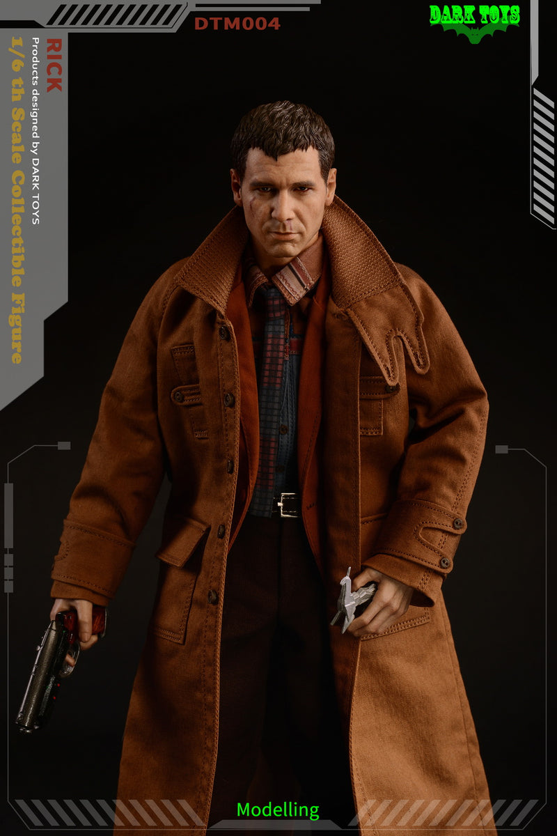Load image into Gallery viewer, Dark Toys - Runner Rick DX
