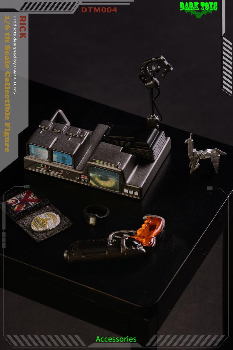 Load image into Gallery viewer, Dark Toys - Runner Rick DX
