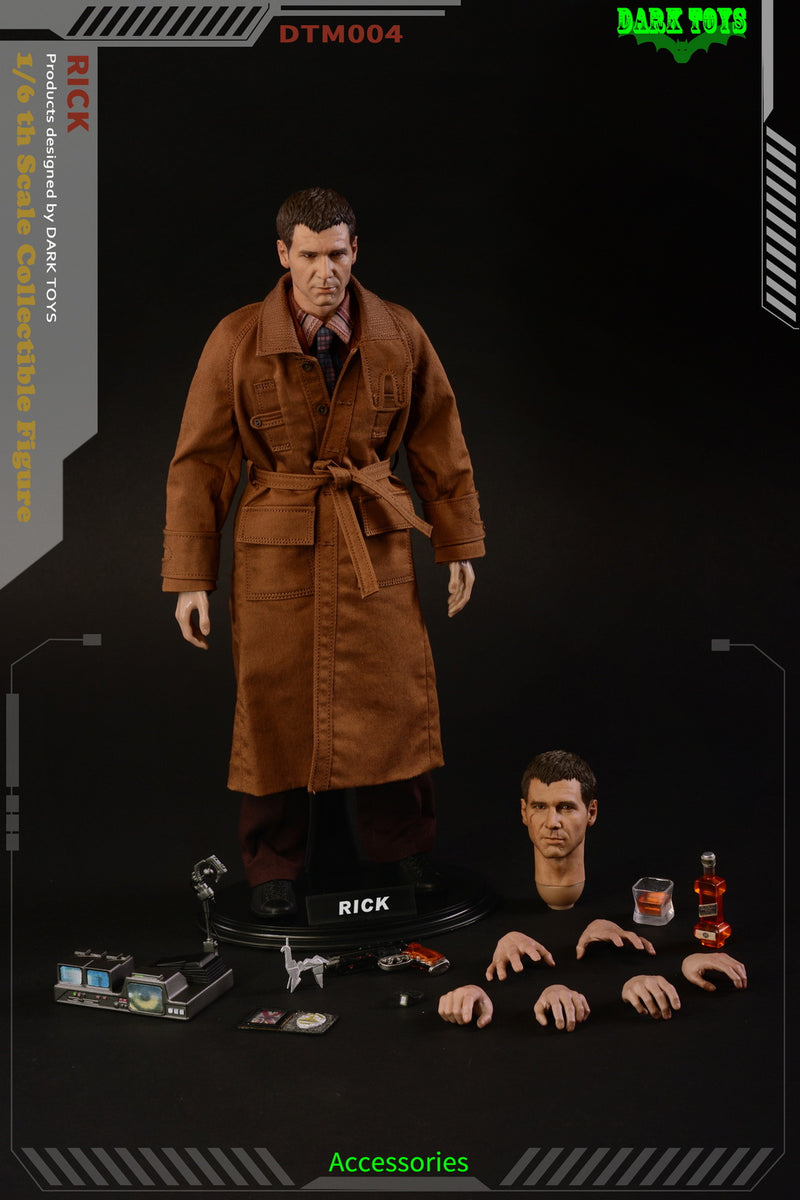 Load image into Gallery viewer, Dark Toys - Runner Rick DX
