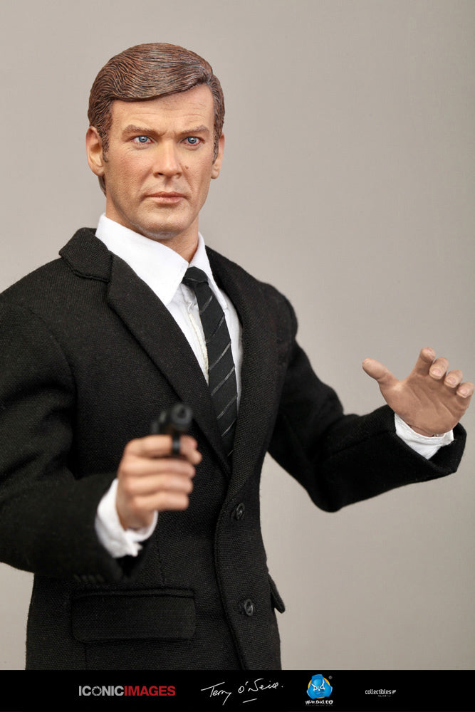 Load image into Gallery viewer, DID - Roger Moore Action Figure
