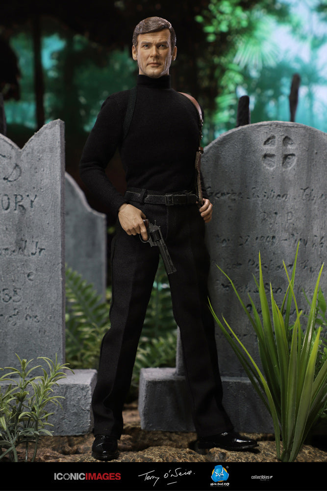 Load image into Gallery viewer, DID - Roger Moore Action Figure
