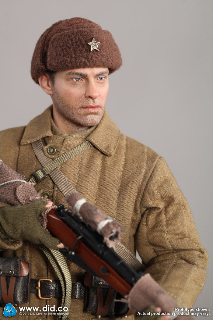 Load image into Gallery viewer, DID - WWII Russian Sniper - Vasily Zaitsev (Weathered)
