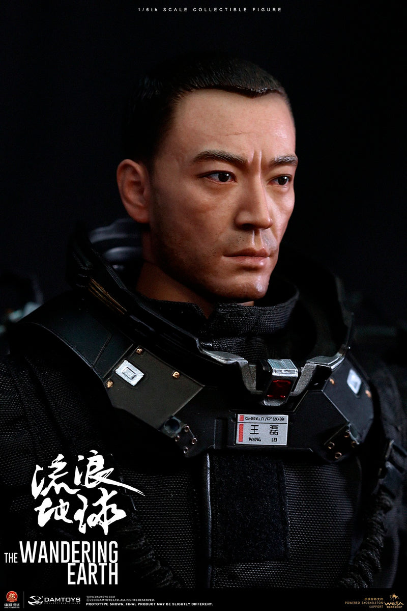 Load image into Gallery viewer, DAM Toys - The Wandering Earth CN171-11 Rescue Unit Captain Wang Lei
