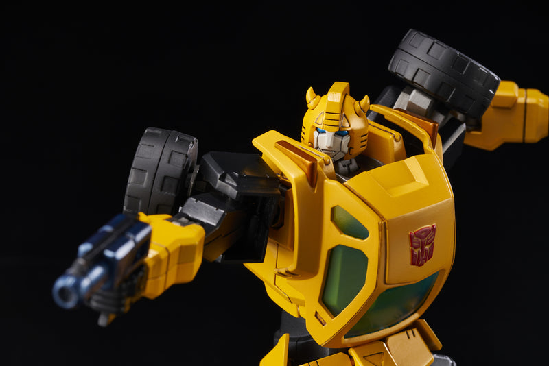 Load image into Gallery viewer, Flame Toys - Furai Model 04: Bumble Bee
