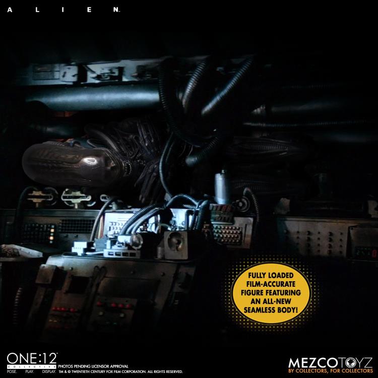 Load image into Gallery viewer, Mezco Toyz - One:12 Alien
