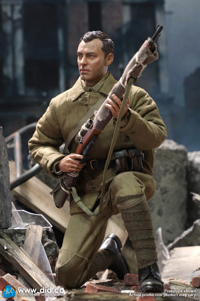 Load image into Gallery viewer, DID - WWII Russian Sniper - Vasily Zaitsev (Weathered)
