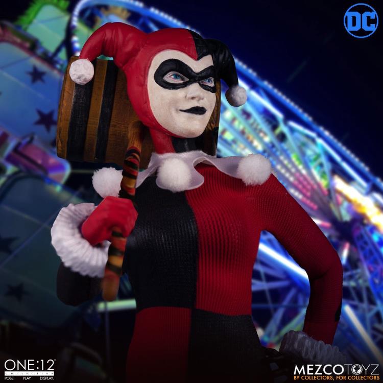 Load image into Gallery viewer, Mezco Toyz - One:12 DC Comics Harley Quinn
