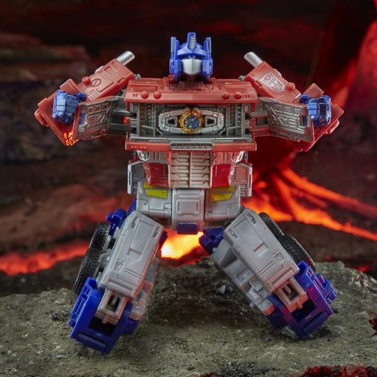 Transformers War for Cybertron: Kingdom - Leader Class Optimus Prime Trailer