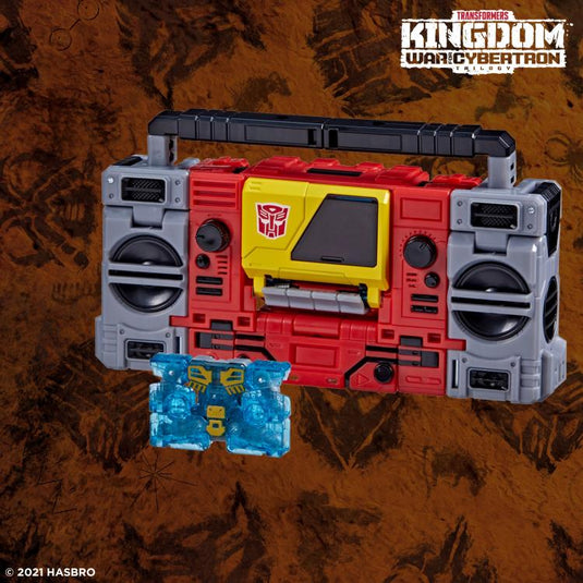 Transformers War for Cybertron: Kingdom - Voyager Class Blaster