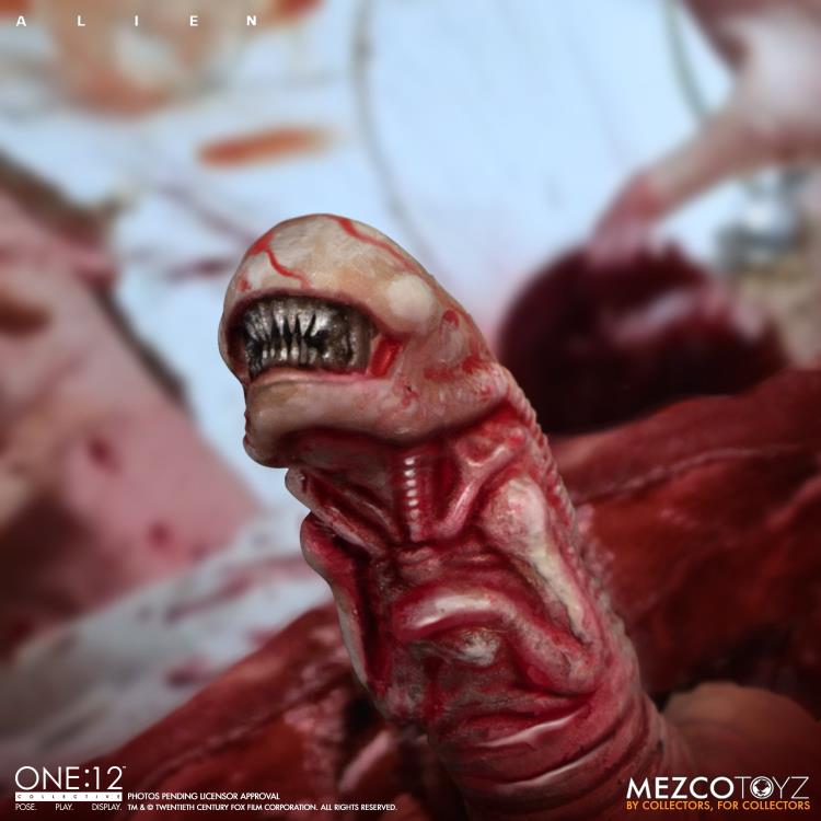 Load image into Gallery viewer, Mezco Toyz - One:12 Alien
