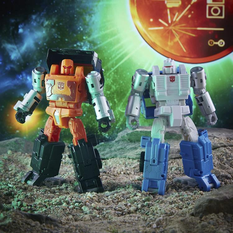 Load image into Gallery viewer, Transformers War for Cybertron: Kingdom Golden Disk Collection - Deluxe Road Ranger &amp; Puffer 2 Pack
