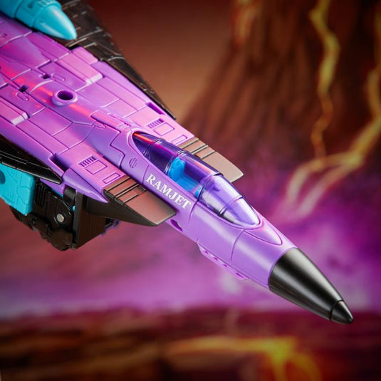 Transformers Generations Selects - Voyager G2 Ramjet