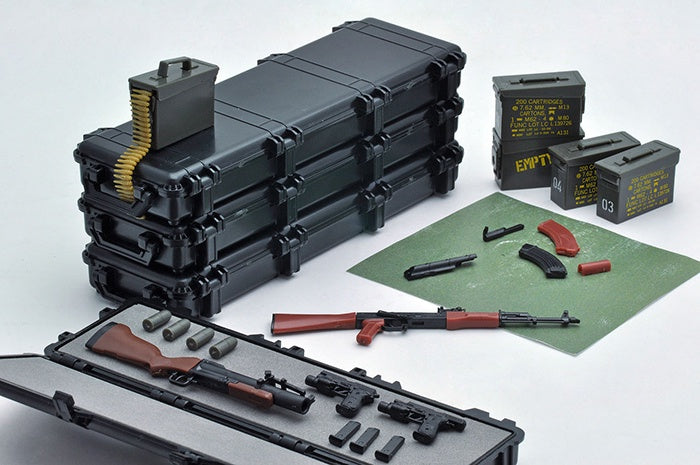 Load image into Gallery viewer, Little Armory LD001 Military Case A - 1/12 Scale Plastic Model Kit
