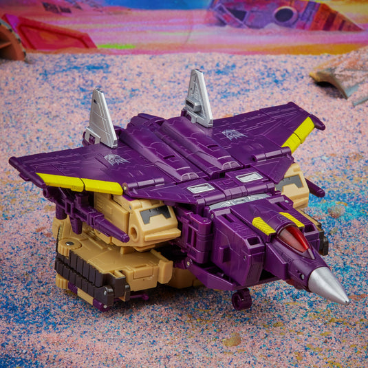 Transformers Generations - Legacy Series: Leader Blitzwing (Restock)