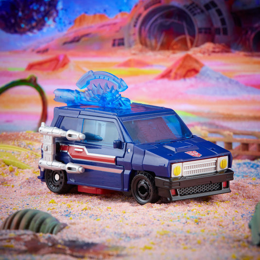 Transformers Generations - Legacy Series: Deluxe Autobot Skids
