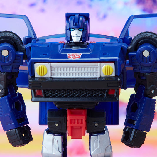 Transformers Generations - Legacy Series: Deluxe Autobot Skids
