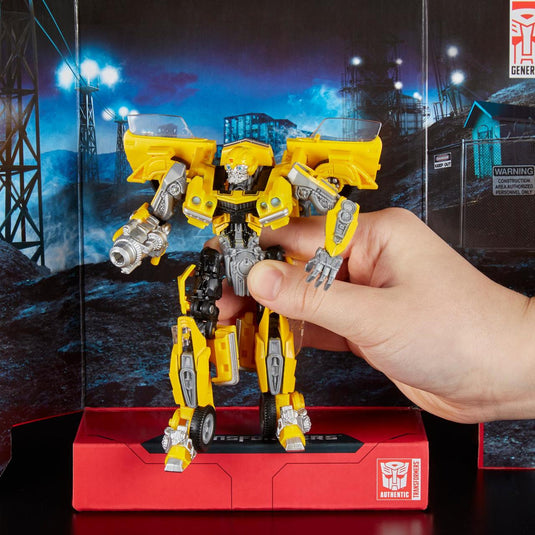 Transformers Generations Studio Series - Deluxe Bumblebee