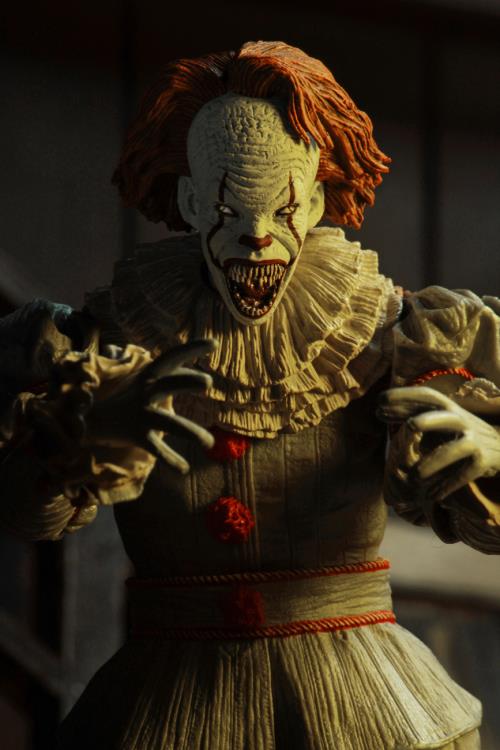 Load image into Gallery viewer, NECA - IT (2017): Ultimate Pennywise (Well House)
