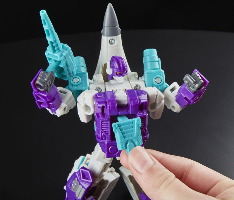 Load image into Gallery viewer, Transformers Generations Power of The Primes - Deluxe Dreadwind
