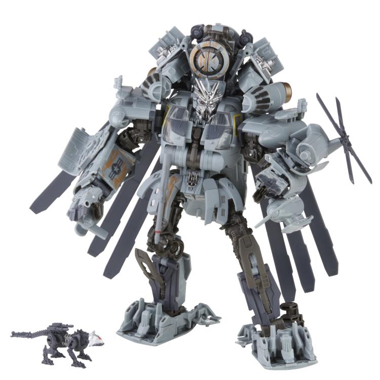Load image into Gallery viewer, Transformers Generations Studio Series - Leader Class Grindor with Ravage 73
