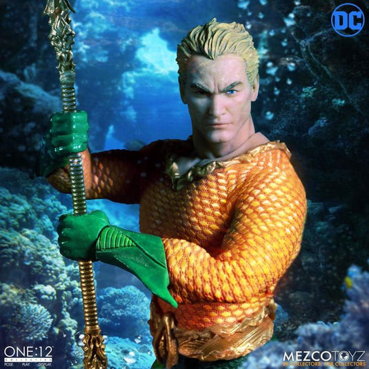 Mezco Toyz - One:12 DC Comics Aquaman Action Figure