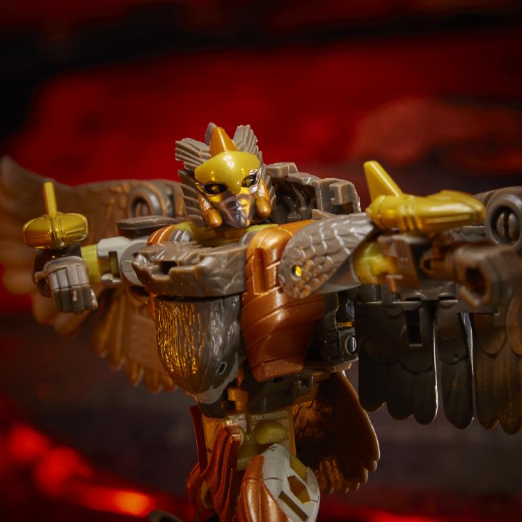 Load image into Gallery viewer, Transformers War for Cybertron: Kingdom - Deluxe Class Air Razor
