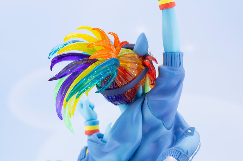 Load image into Gallery viewer, Kotobukiya - My Little Pony Bishoujo Statue: Rainbow Dash (Limited Edition)
