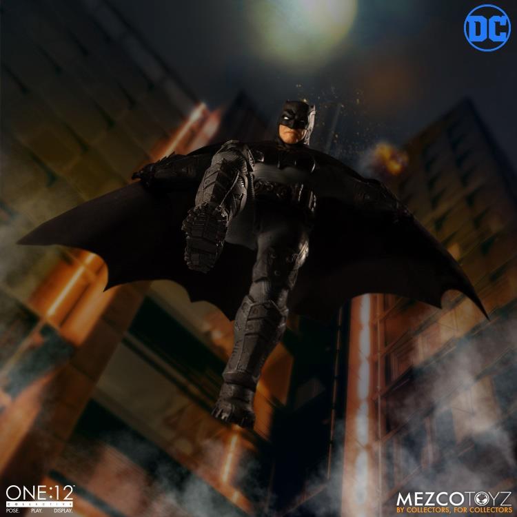 Load image into Gallery viewer, Mezco Toyz - One:12 DC Comics Batman (Supreme Knight)
