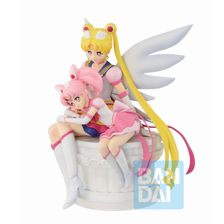 Load image into Gallery viewer, Bandai - Ichibansho Figure - Sailor Moon Eternal: Eternal Sailor Moon and Eternal Sailor Chibi Moon
