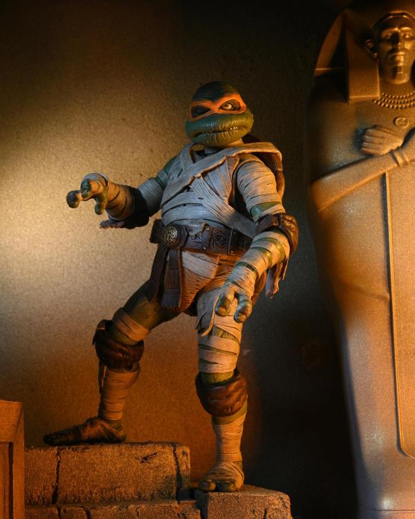 Load image into Gallery viewer, NECA - Universal Monster x Teenage Mutant Ninja Turtles: Michelangelo as Mummy
