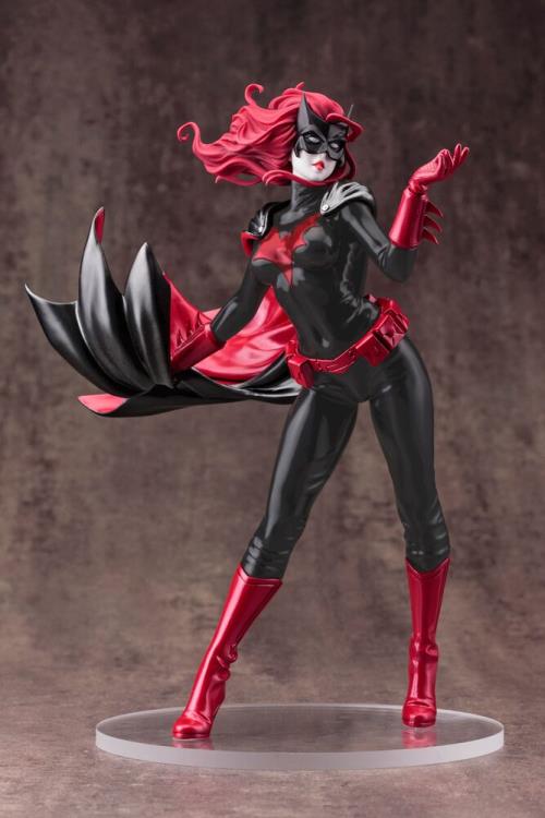 Load image into Gallery viewer, Kotobukiya - DC Comics Bishoujo Statue: Batwoman (2nd Edition)
