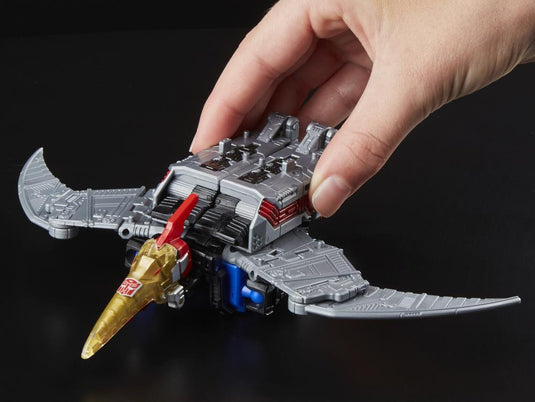 Transformers Generations Power of The Primes - Deluxe Swoop