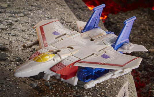 Transformers War for Cybertron: Kingdom - Core Class Starscream