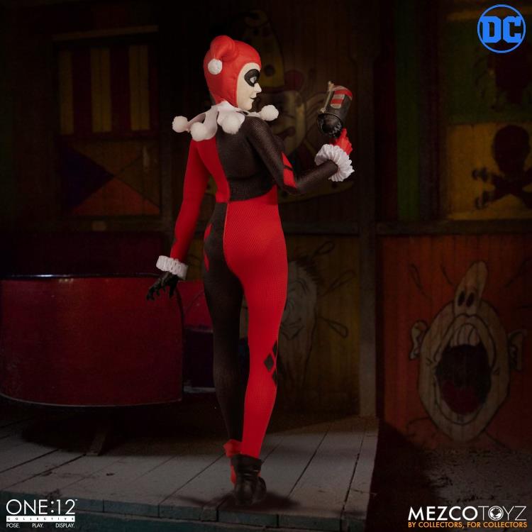 Load image into Gallery viewer, Mezco Toyz - One:12 DC Comics Harley Quinn

