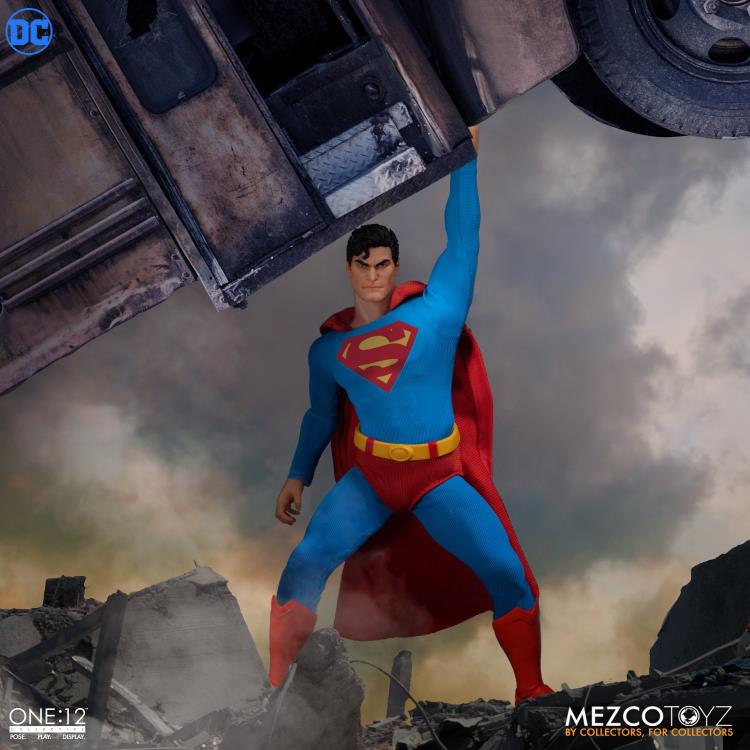 Load image into Gallery viewer, Mezco Toyz - One:12 DC Comics Superman: Man of Steel
