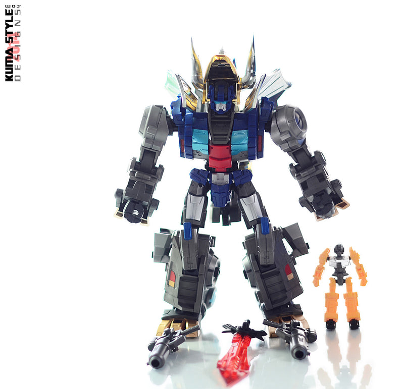 Load image into Gallery viewer, FansProject - Convention Exclusive Lost Exo Realm LER-02 - Cubrar with Driver
