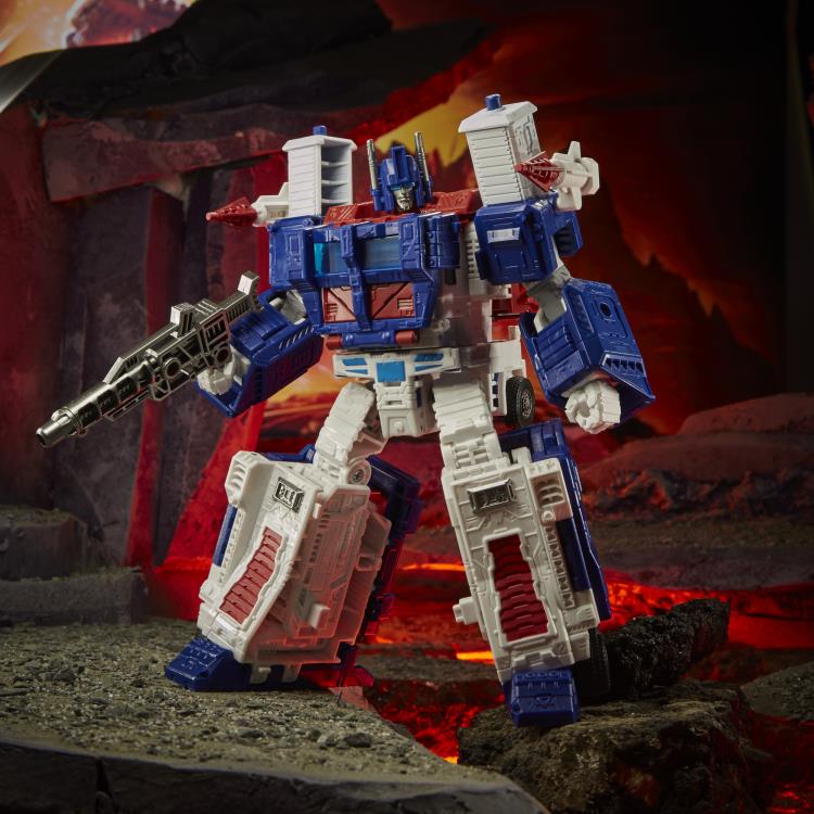 Load image into Gallery viewer, Transformers War for Cybertron: Kingdom - Leader Class Ultra Magnus
