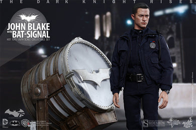 Hot Toys - John Blake with Bat-Signal