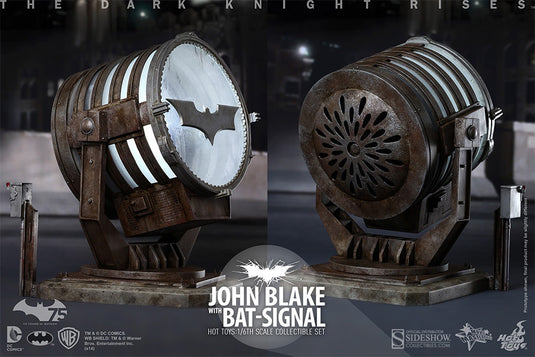 Hot Toys - John Blake with Bat-Signal