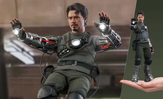 Hot Toys - Iron Man - Tony Stark (Mech Test Deluxe Version)