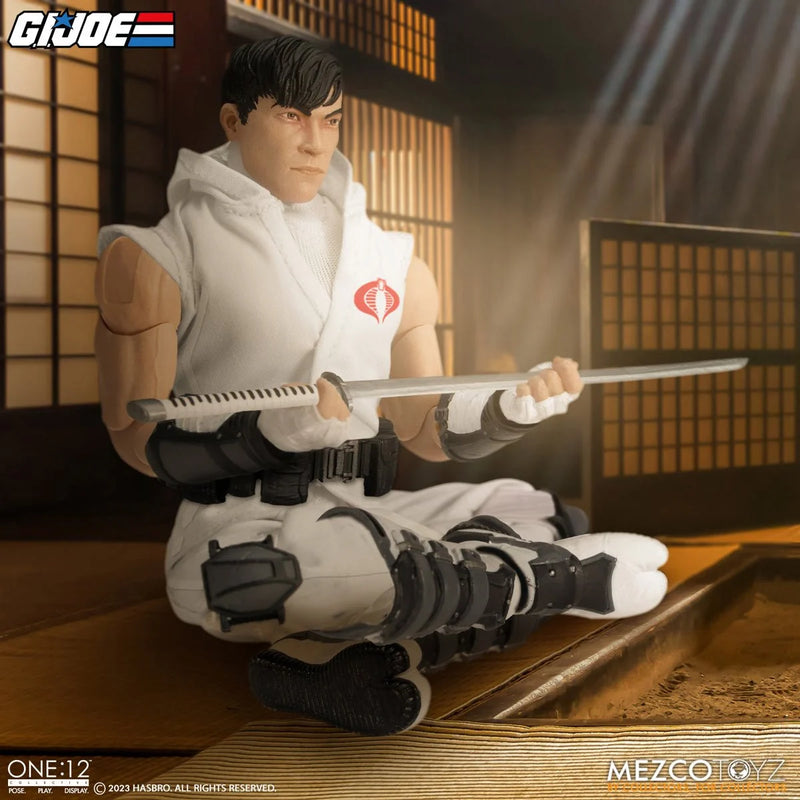 Load image into Gallery viewer, Mezco Toyz - One 12 G.I. Joe - Storm Shadow
