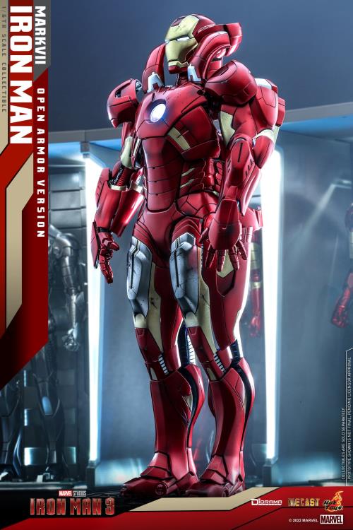 Load image into Gallery viewer, Hot Toys - Iron Man 3: Iron Man Mark VII (Open Armor Version)
