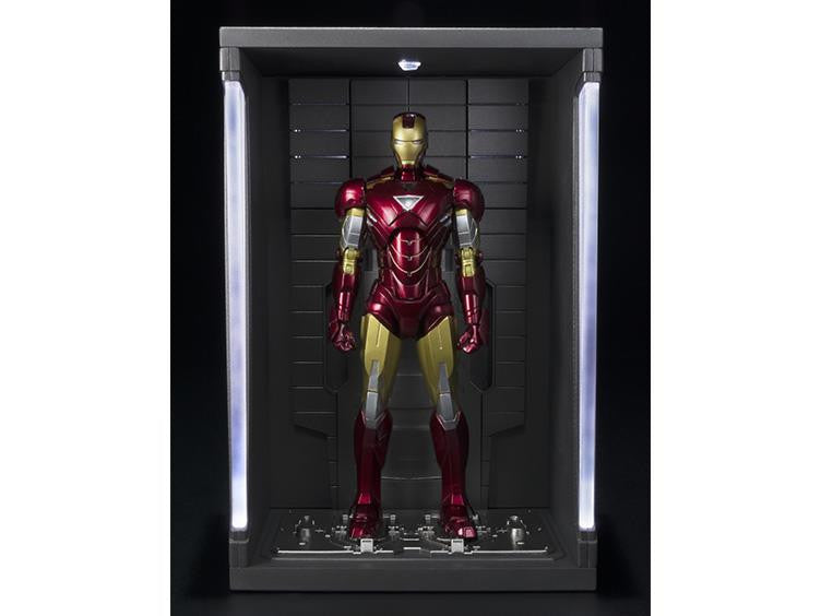 Load image into Gallery viewer, Bandai - S.H.Figuarts - Iron Man 2 - Iron Man Mark VI &amp; Hall of Armor Set
